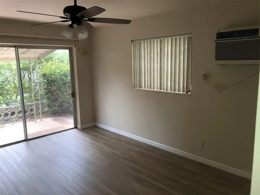 1518 Grant Street Hollywood FL 33020