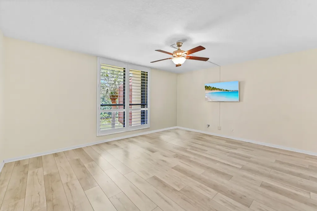 5250 Woodland Lakes Drive Palm Beach Gardens FL 33418