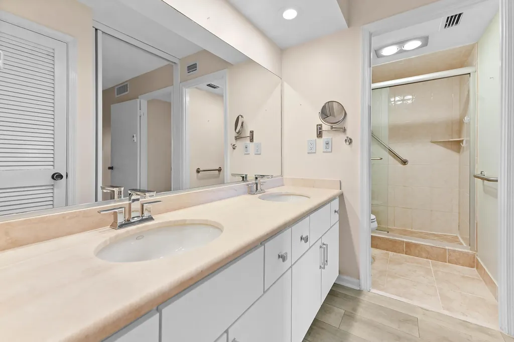 5250 Woodland Lakes Drive Palm Beach Gardens FL 33418