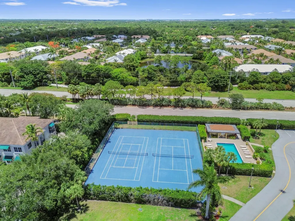 5250 Woodland Lakes Drive Palm Beach Gardens FL 33418