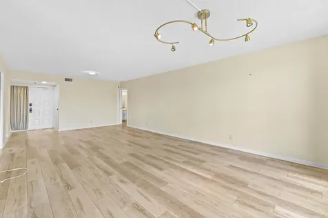 5250 Woodland Lakes Drive Palm Beach Gardens FL 33418