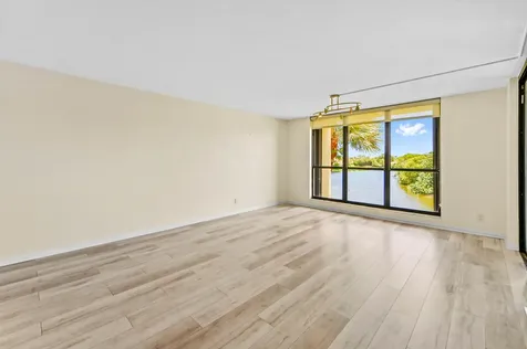 5250 Woodland Lakes Drive Palm Beach Gardens FL 33418