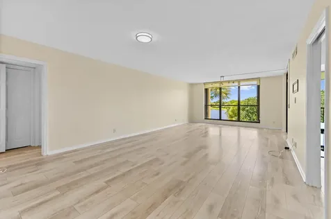 5250 Woodland Lakes Drive Palm Beach Gardens FL 33418