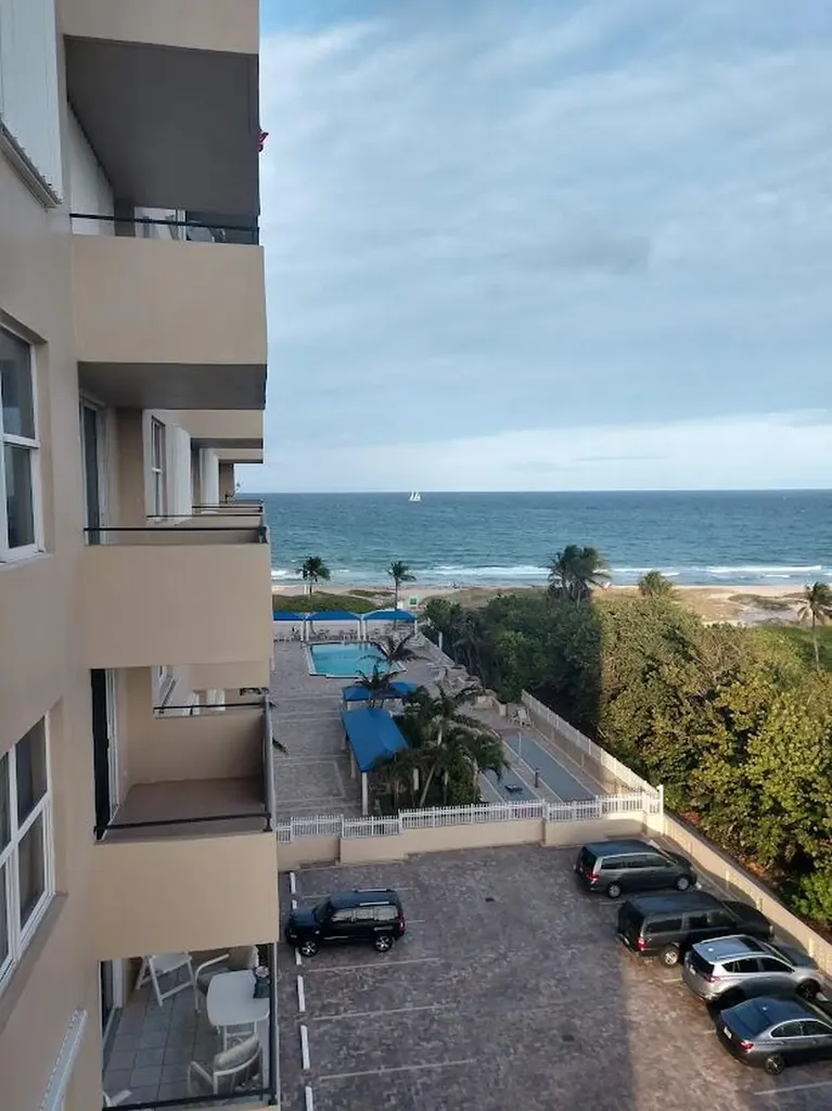 2000 S Ocean Boulevard Lauderdale By The Sea FL 33062