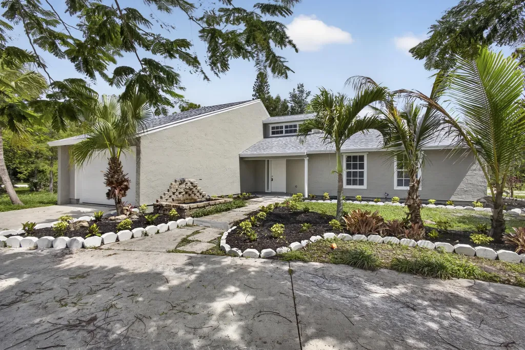 12691 N 40th Street Street N The Acreage FL 33411