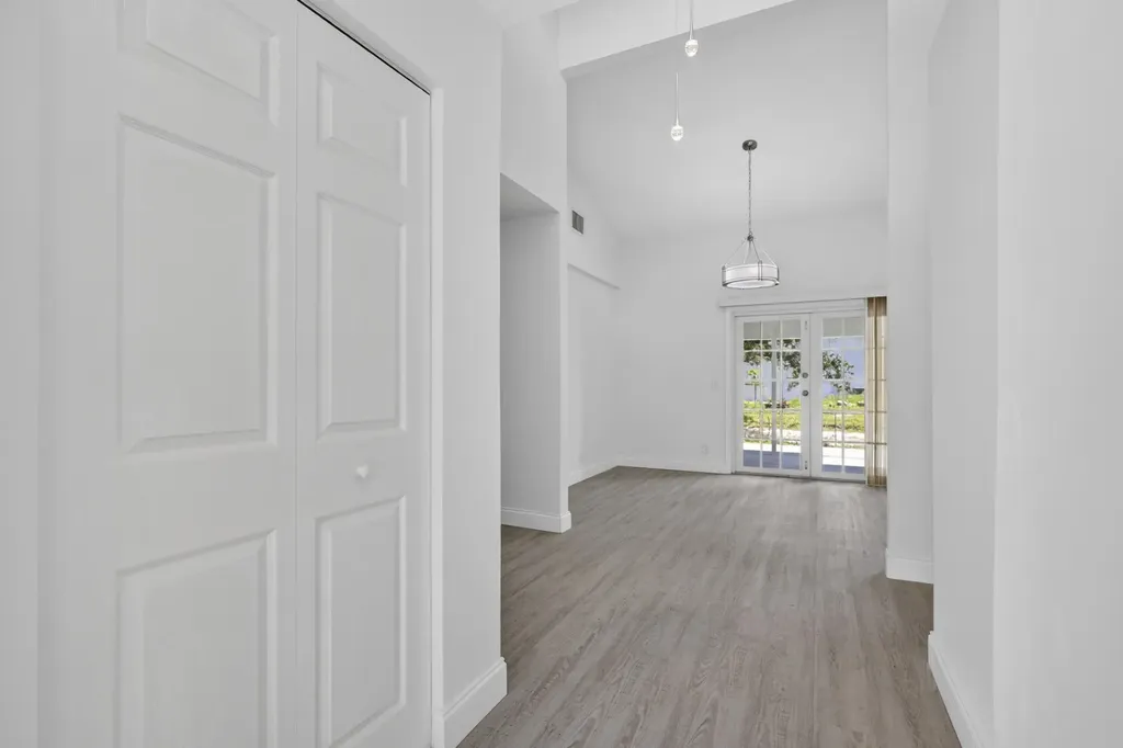 12691 N 40th Street Street N The Acreage FL 33411