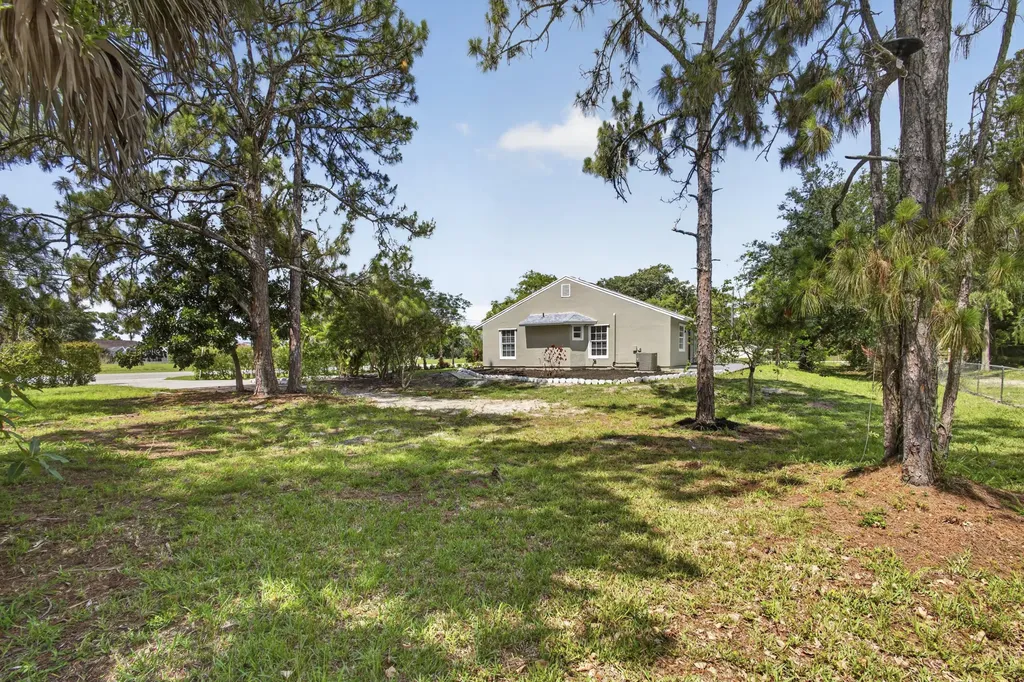 12691 N 40th Street Street N The Acreage FL 33411