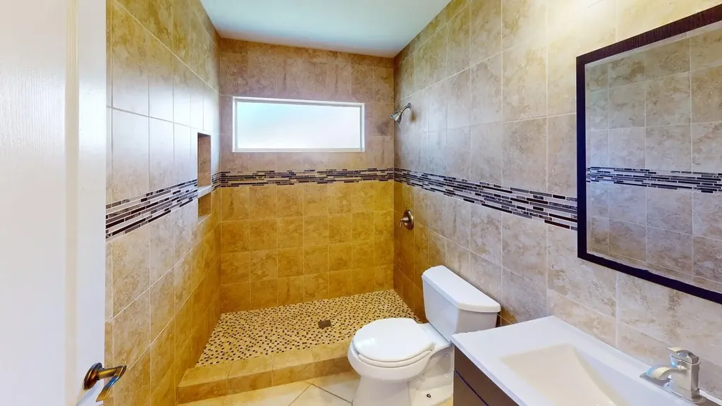 562 SW Saint Martins Cove Port St Lucie FL 34986