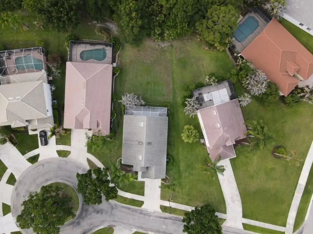 562 SW Saint Martins Cove Port St Lucie FL 34986