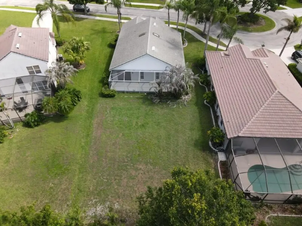 562 SW Saint Martins Cove Port St Lucie FL 34986