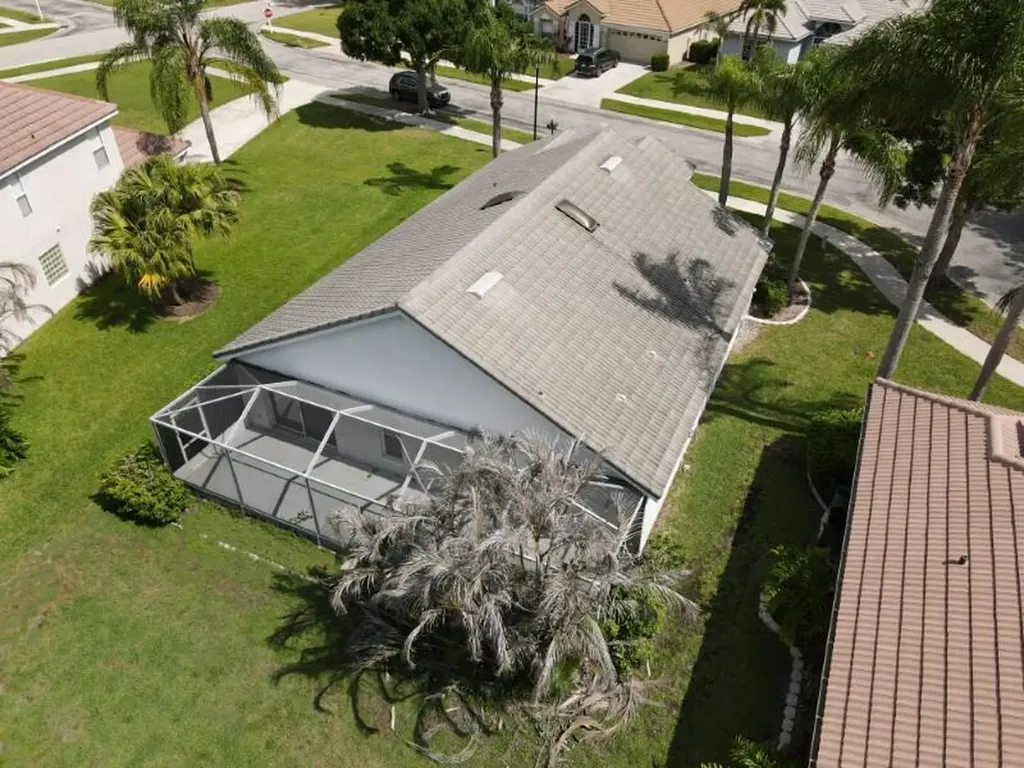 562 SW Saint Martins Cove Port St Lucie FL 34986