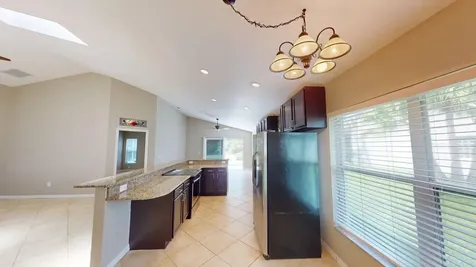 562 SW Saint Martins Cove Port St Lucie FL 34986