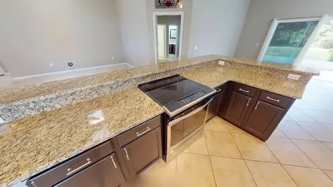 562 SW Saint Martins Cove Port St Lucie FL 34986