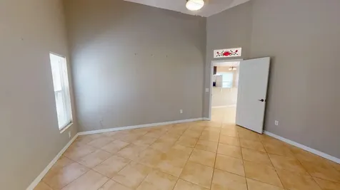 562 SW Saint Martins Cove Port St Lucie FL 34986