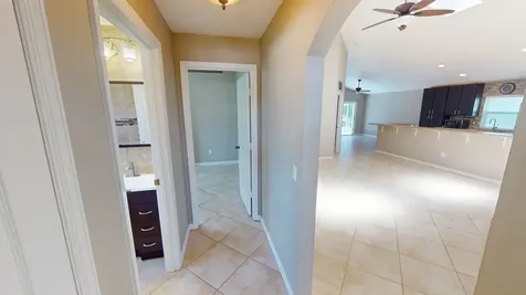 562 SW Saint Martins Cove Port St Lucie FL 34986