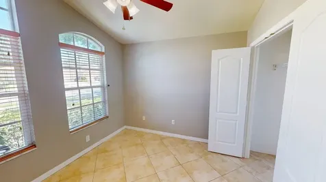 562 SW Saint Martins Cove Port St Lucie FL 34986