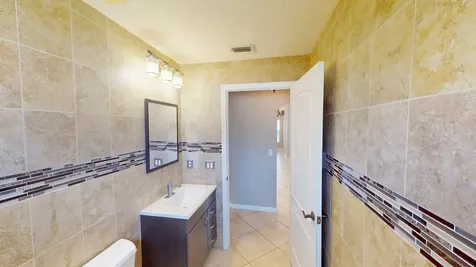 562 SW Saint Martins Cove Port St Lucie FL 34986