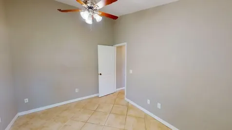 562 SW Saint Martins Cove Port St Lucie FL 34986