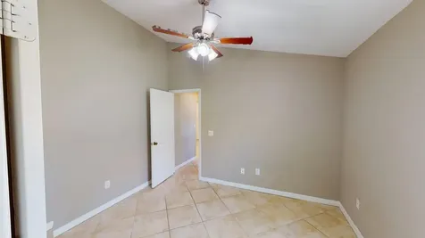 562 SW Saint Martins Cove Port St Lucie FL 34986