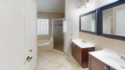 562 SW Saint Martins Cove Port St Lucie FL 34986
