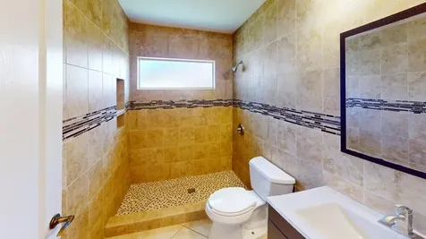 562 SW Saint Martins Cove Port St Lucie FL 34986