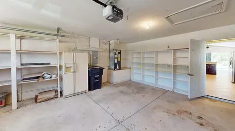 562 SW Saint Martins Cove Port St Lucie FL 34986