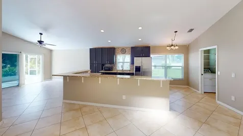 562 SW Saint Martins Cove Port St Lucie FL 34986