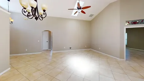 562 SW Saint Martins Cove Port St Lucie FL 34986