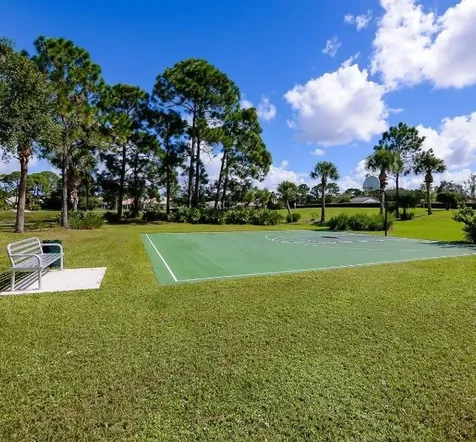 562 SW Saint Martins Cove Port St Lucie FL 34986