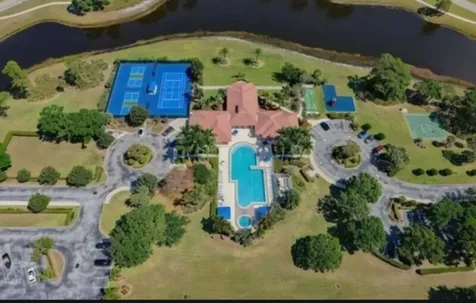 562 SW Saint Martins Cove Port St Lucie FL 34986