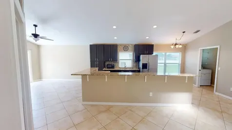 562 SW Saint Martins Cove Port St Lucie FL 34986