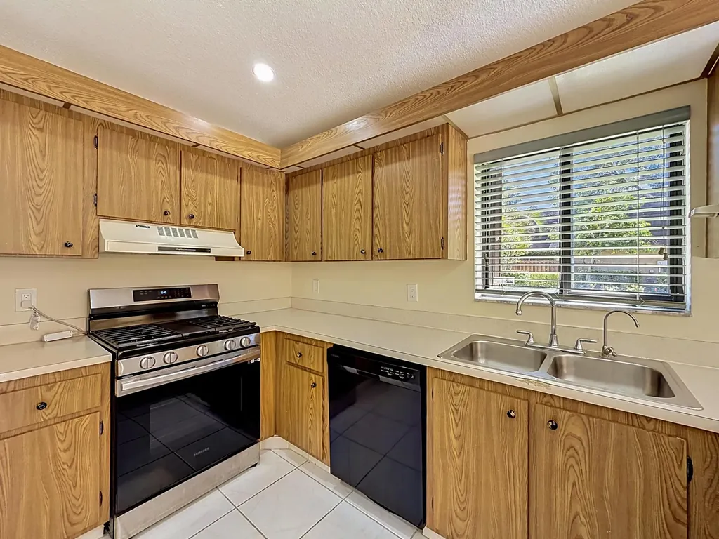 4644 Cherry Road West Palm Beach FL 33417