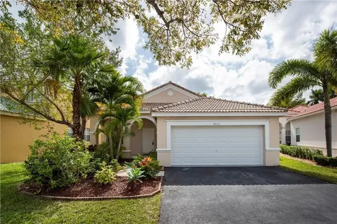 4015 Palm Place Weston FL 33331