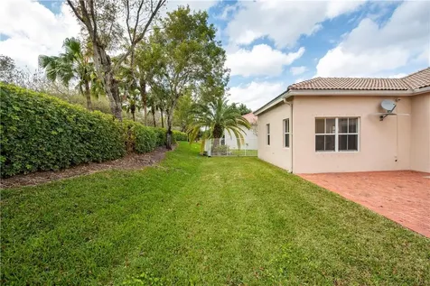 4015 Palm Place Weston FL 33331