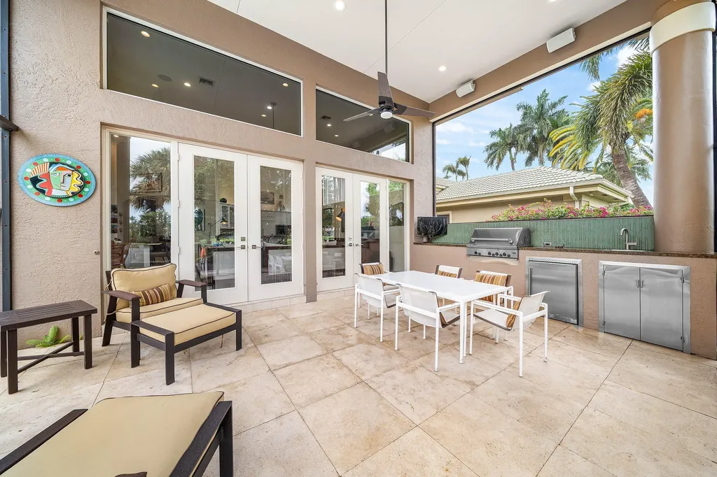 32 Saint Thomas Drive Palm Beach Gardens FL 33418