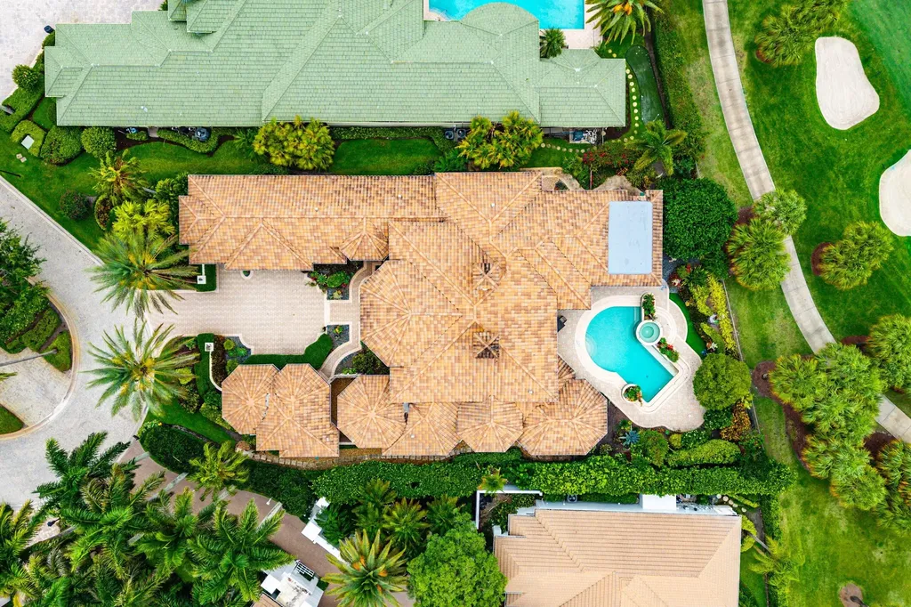 32 Saint Thomas Drive Palm Beach Gardens FL 33418