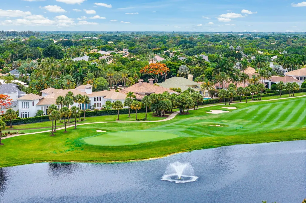 32 Saint Thomas Drive Palm Beach Gardens FL 33418