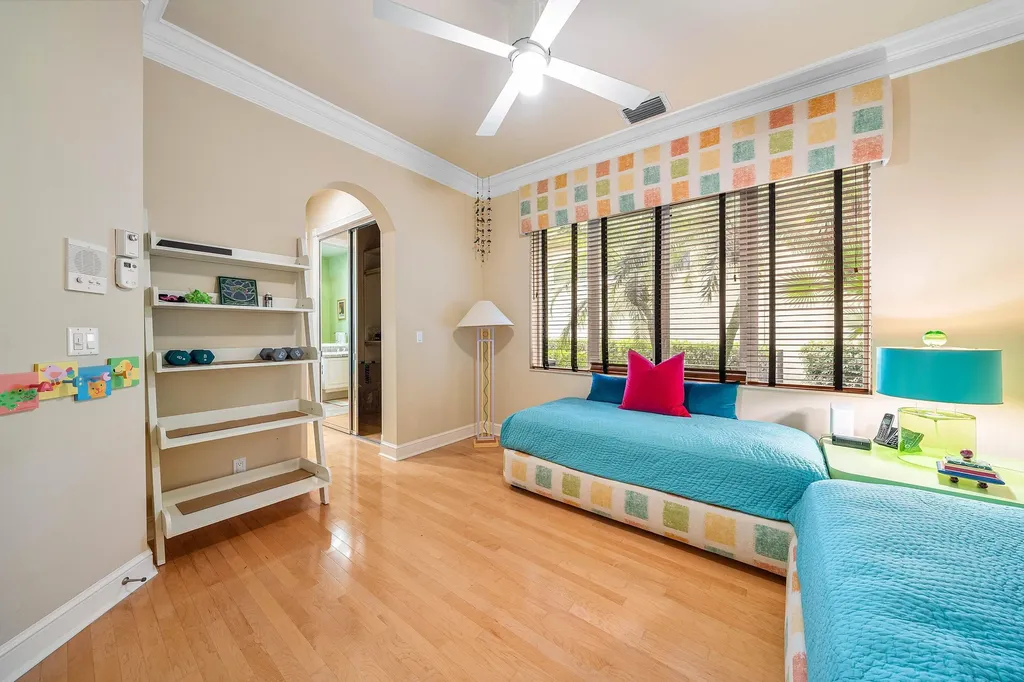 32 Saint Thomas Drive Palm Beach Gardens FL 33418