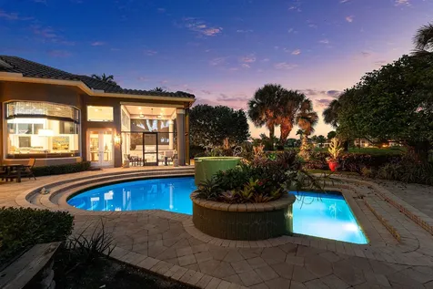 32 Saint Thomas Drive Palm Beach Gardens FL 33418