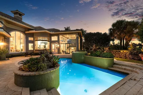 32 Saint Thomas Drive Palm Beach Gardens FL 33418