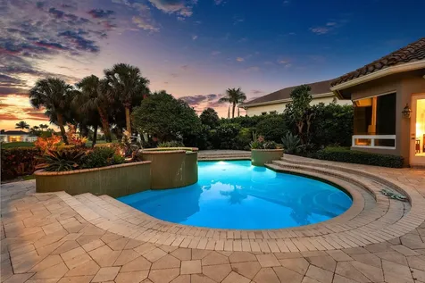 32 Saint Thomas Drive Palm Beach Gardens FL 33418