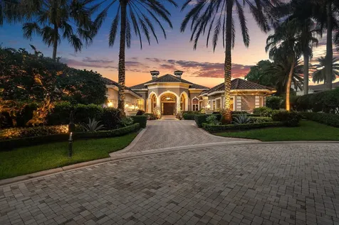 32 Saint Thomas Drive Palm Beach Gardens FL 33418