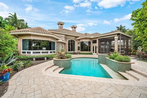 32 Saint Thomas Drive Palm Beach Gardens FL 33418