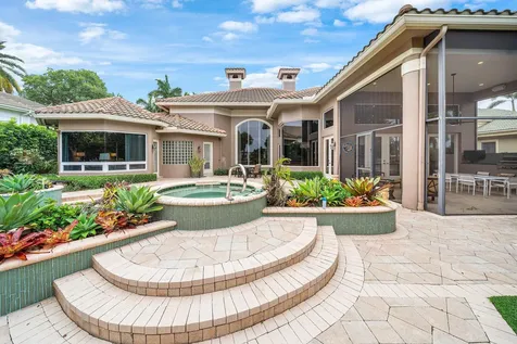 32 Saint Thomas Drive Palm Beach Gardens FL 33418