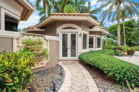 32 Saint Thomas Drive Palm Beach Gardens FL 33418