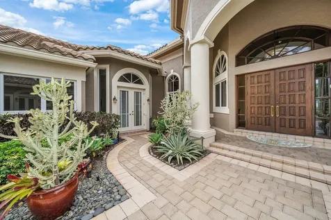 32 Saint Thomas Drive Palm Beach Gardens FL 33418