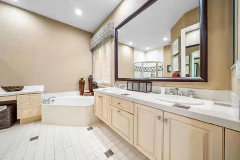 32 Saint Thomas Drive Palm Beach Gardens FL 33418