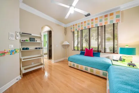 32 Saint Thomas Drive Palm Beach Gardens FL 33418