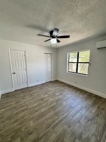554 W 1st Street Riviera Beach FL 33404