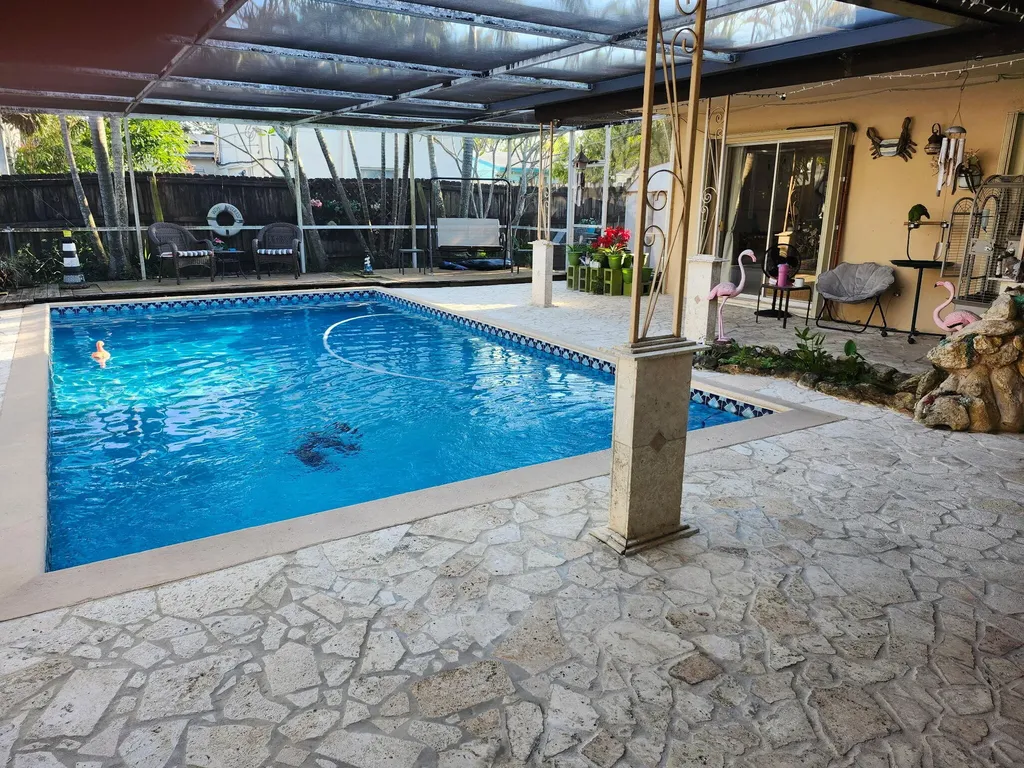 7140 Meade Street Hollywood FL 33024